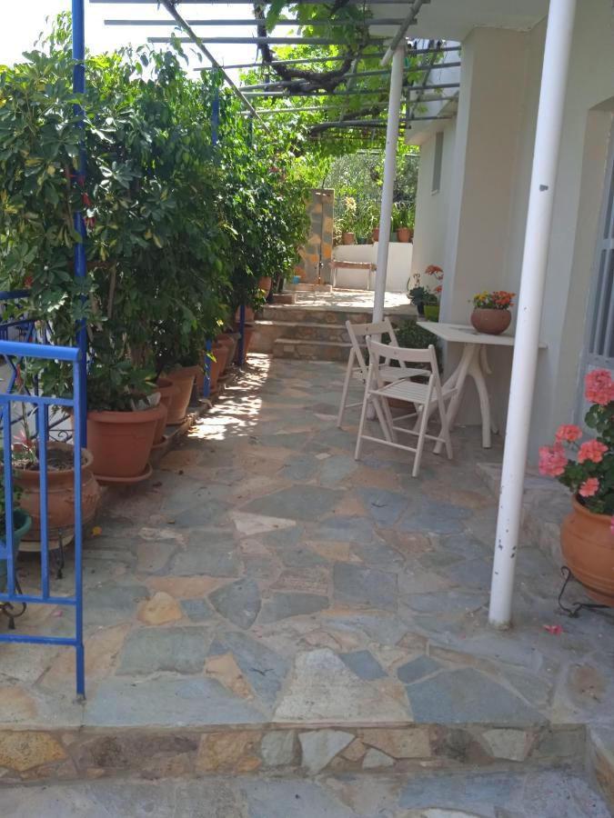 Ferienwohnung To Limanaki Finikounda Exterior foto